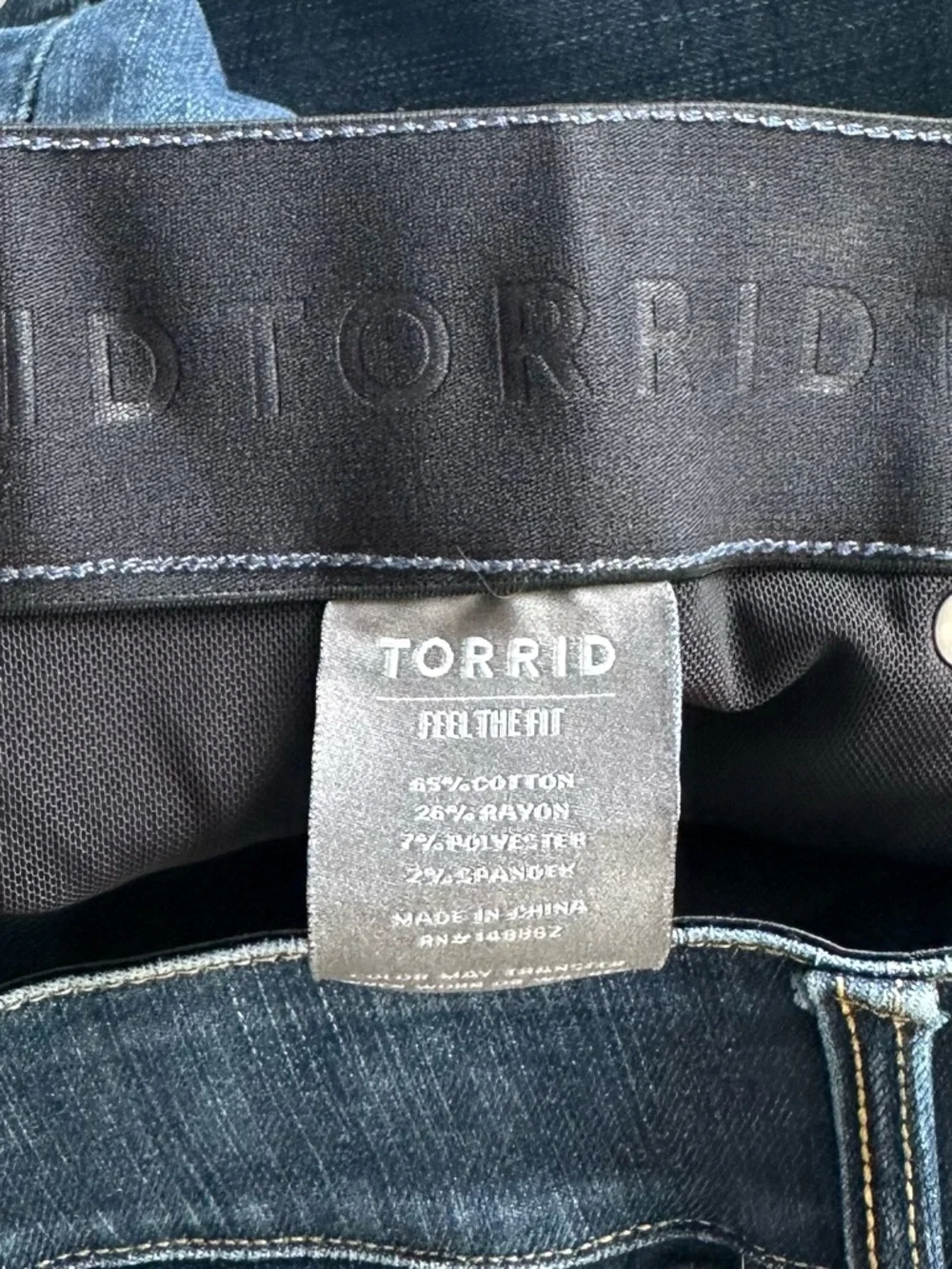 TORRID 5” Bombshell High Rise Short Stretch Denim Dark Wash Hydrosphere 22 - Picture 9 of 10